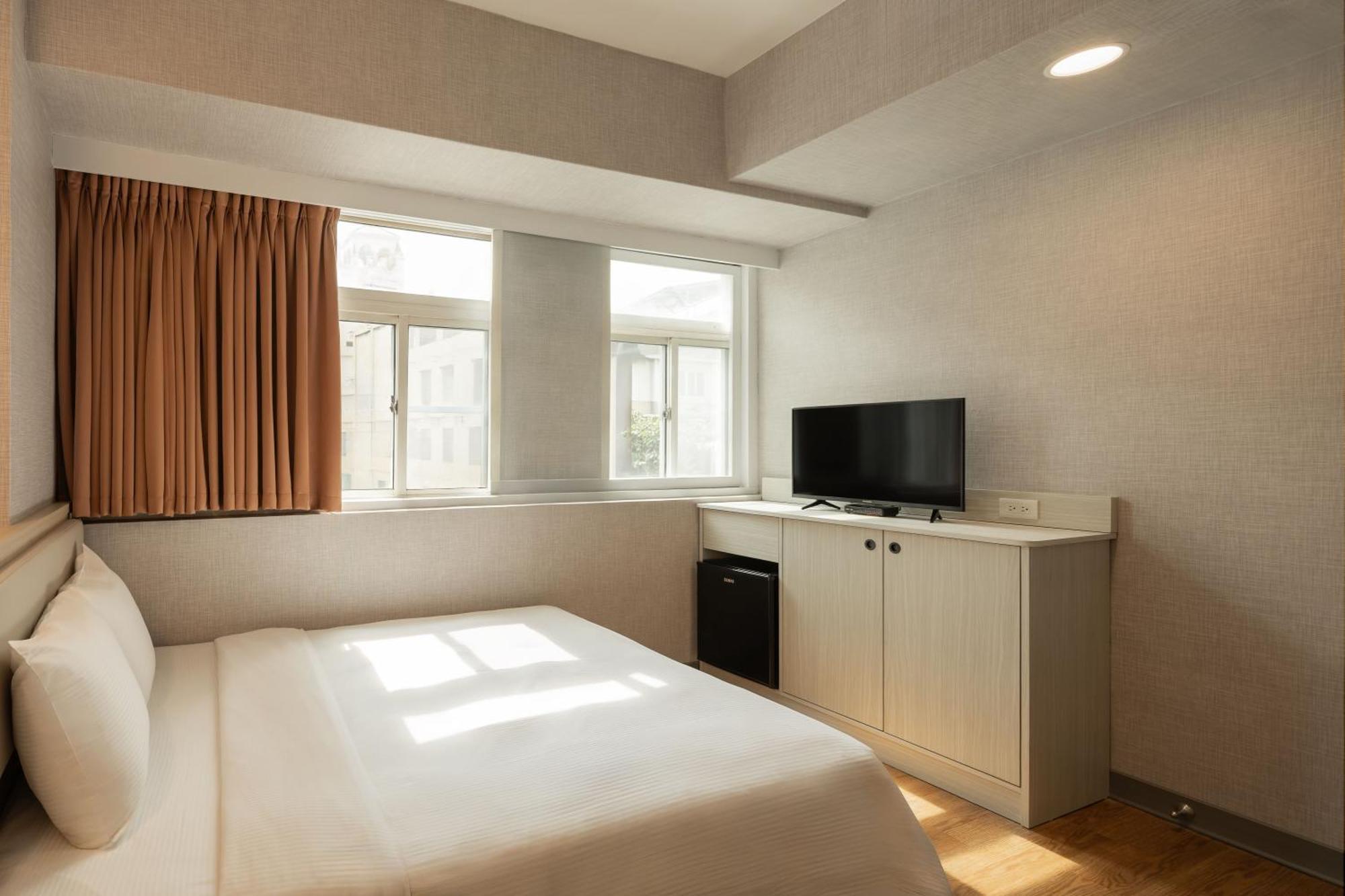 Kindness Hotel Weiwuying Καοσιούνγκ Εξωτερικό φωτογραφία