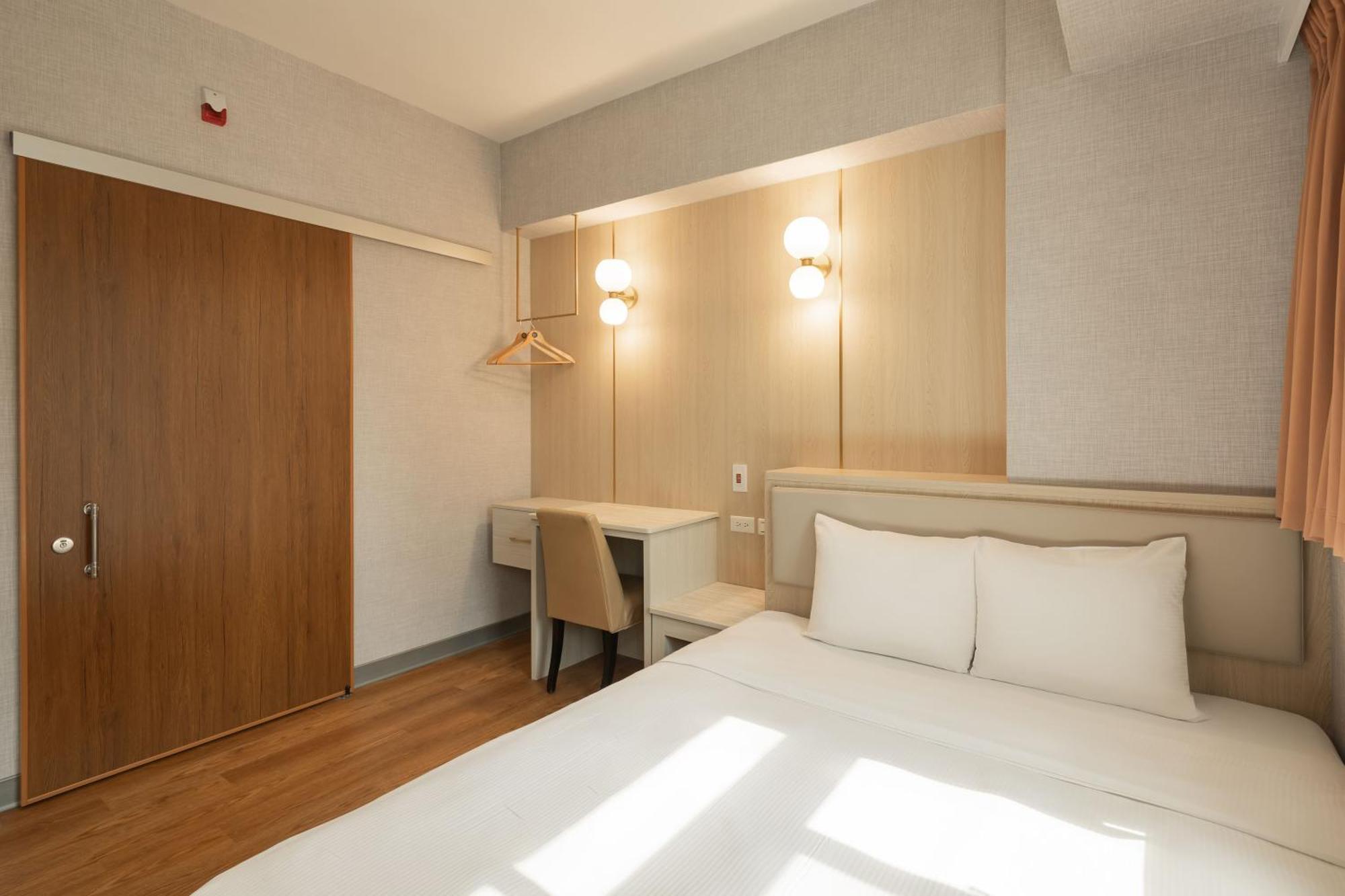 Kindness Hotel Weiwuying Καοσιούνγκ Εξωτερικό φωτογραφία