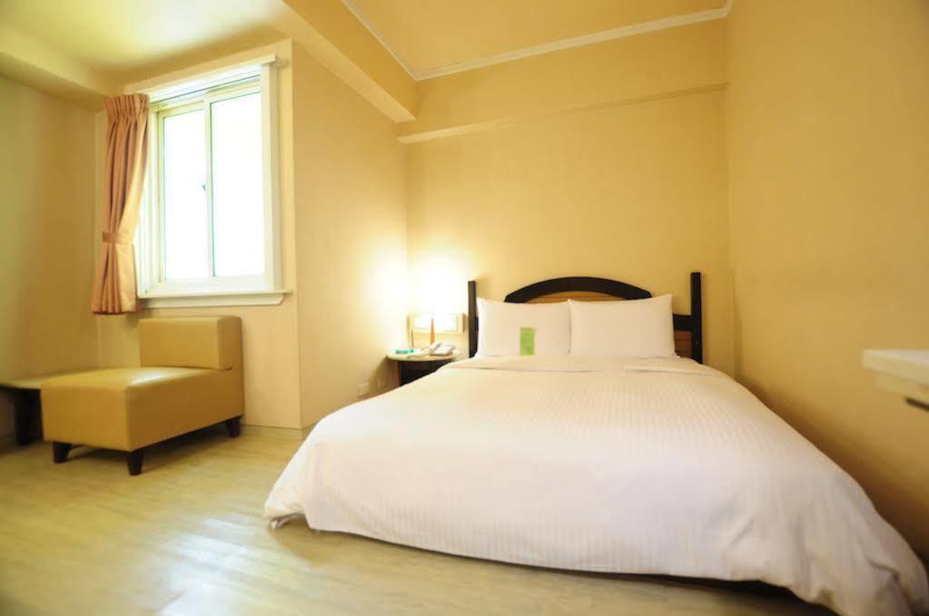 Kindness Hotel Weiwuying Καοσιούνγκ Εξωτερικό φωτογραφία