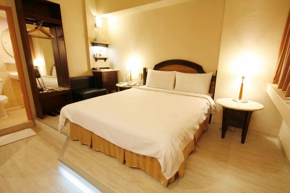 Kindness Hotel Weiwuying Καοσιούνγκ Εξωτερικό φωτογραφία